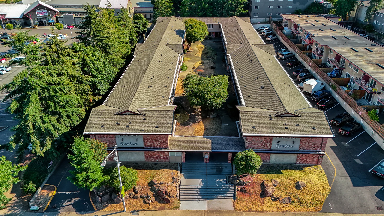 Colonial Garden Apartments — Sale in Tukwila, WA, photo 2 of 8