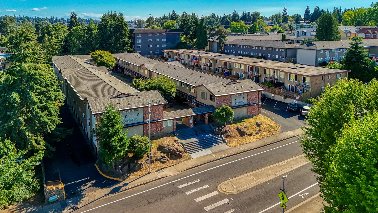 Colonial Garden Apartments — Sale in Tukwila, WA, photo 3 of 8