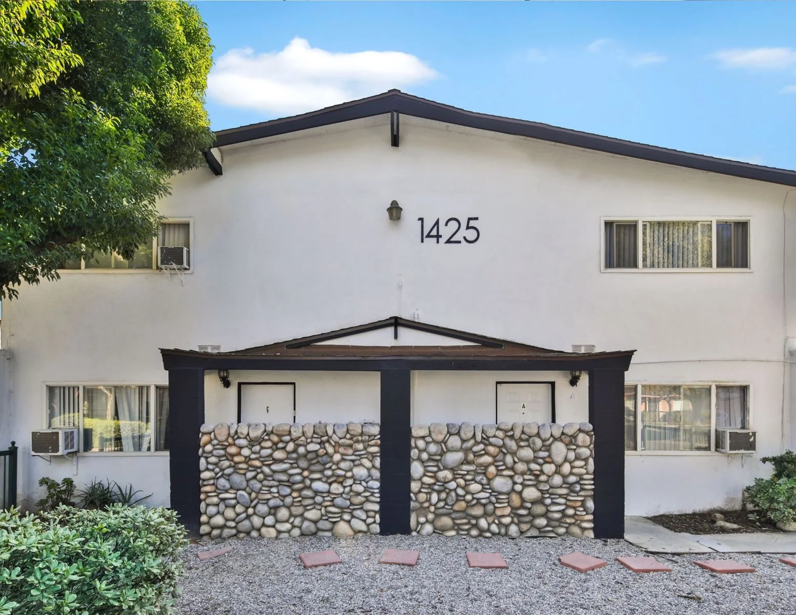 Multifamily in Ontario, CA — Sale in Ontario, CA, photo 3 of 8