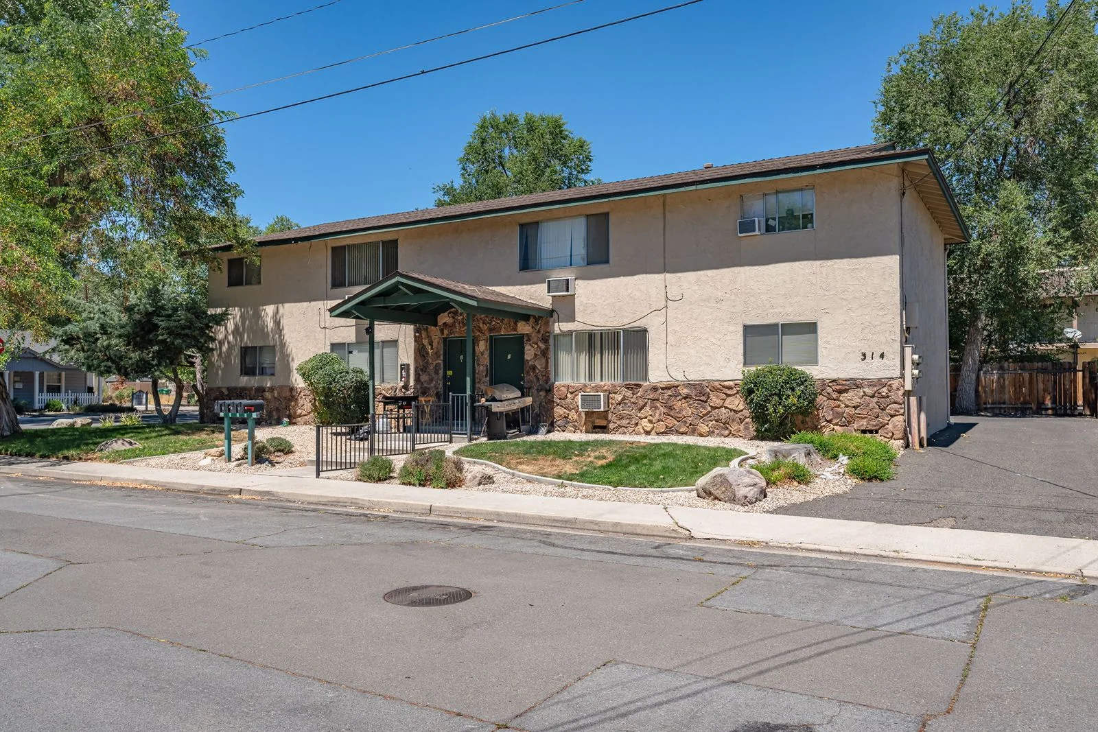 West Carson Four — Sale in Carson City, NV, photo 2 of 8