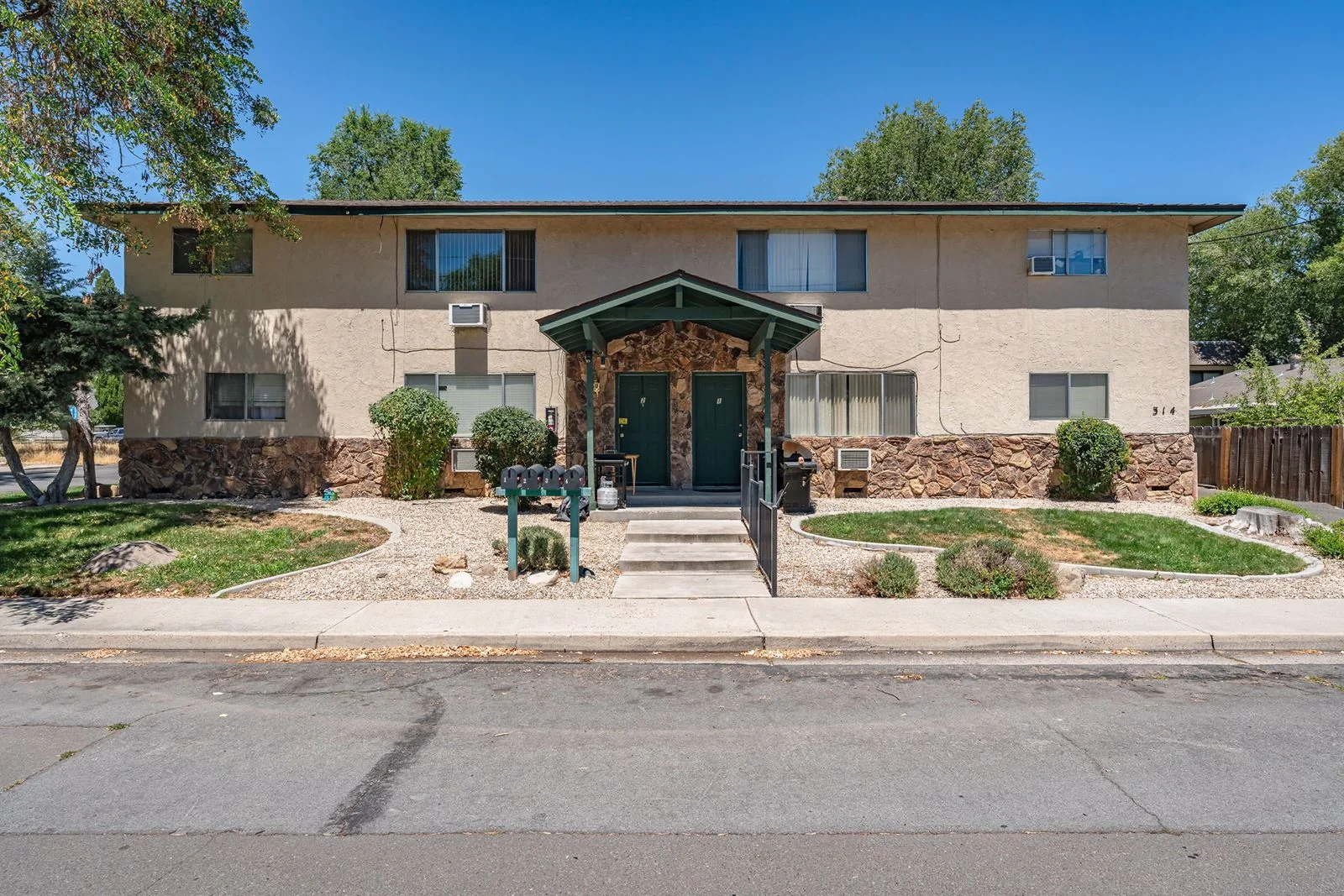 West Carson Four — Sale in Carson City, NV, photo 3 of 8