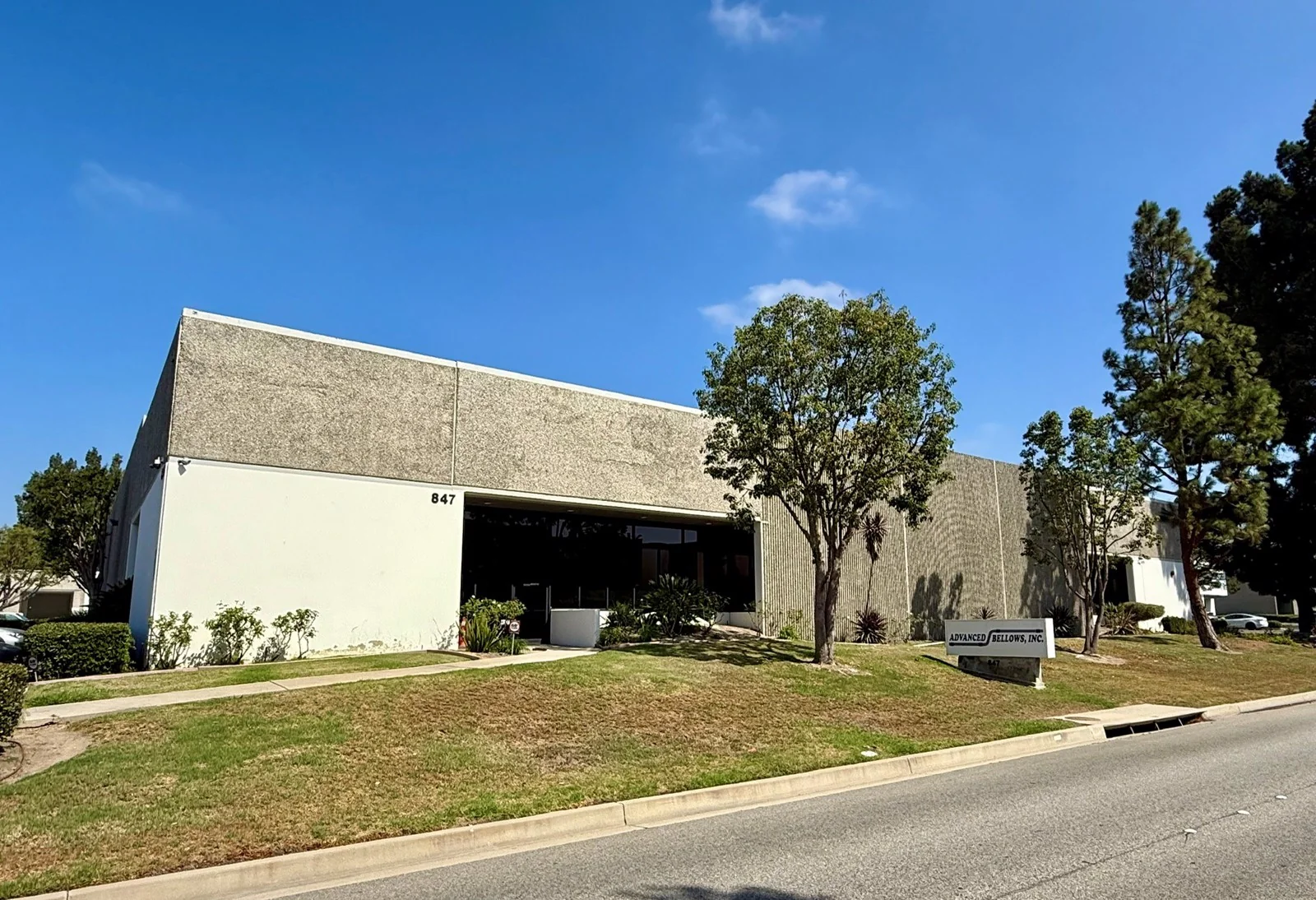847 Flynn Road — Sale in Camarillo, CA, photo 1 of 2