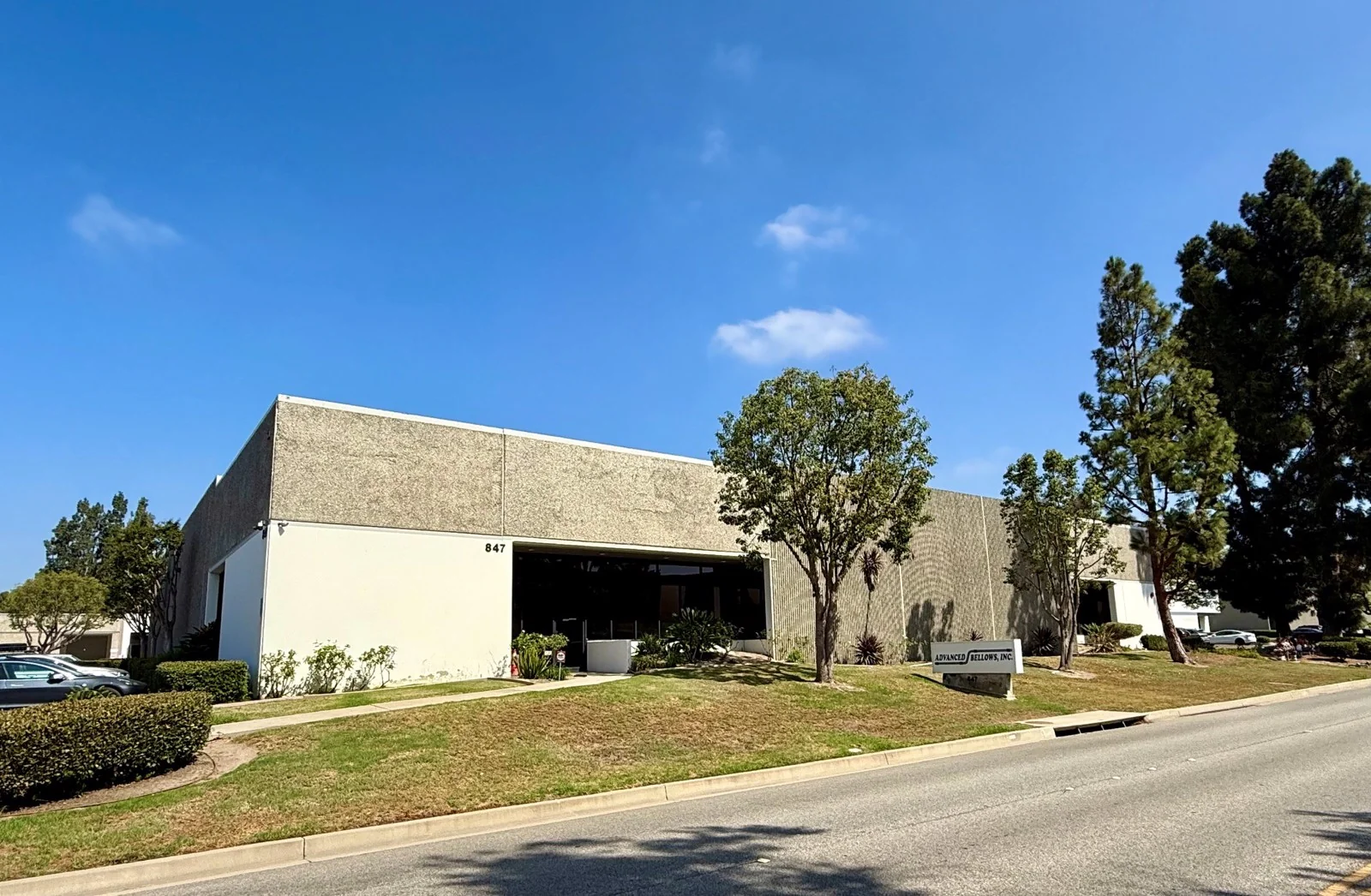 847 Flynn Road — Sale in Camarillo, CA, photo 2 of 2