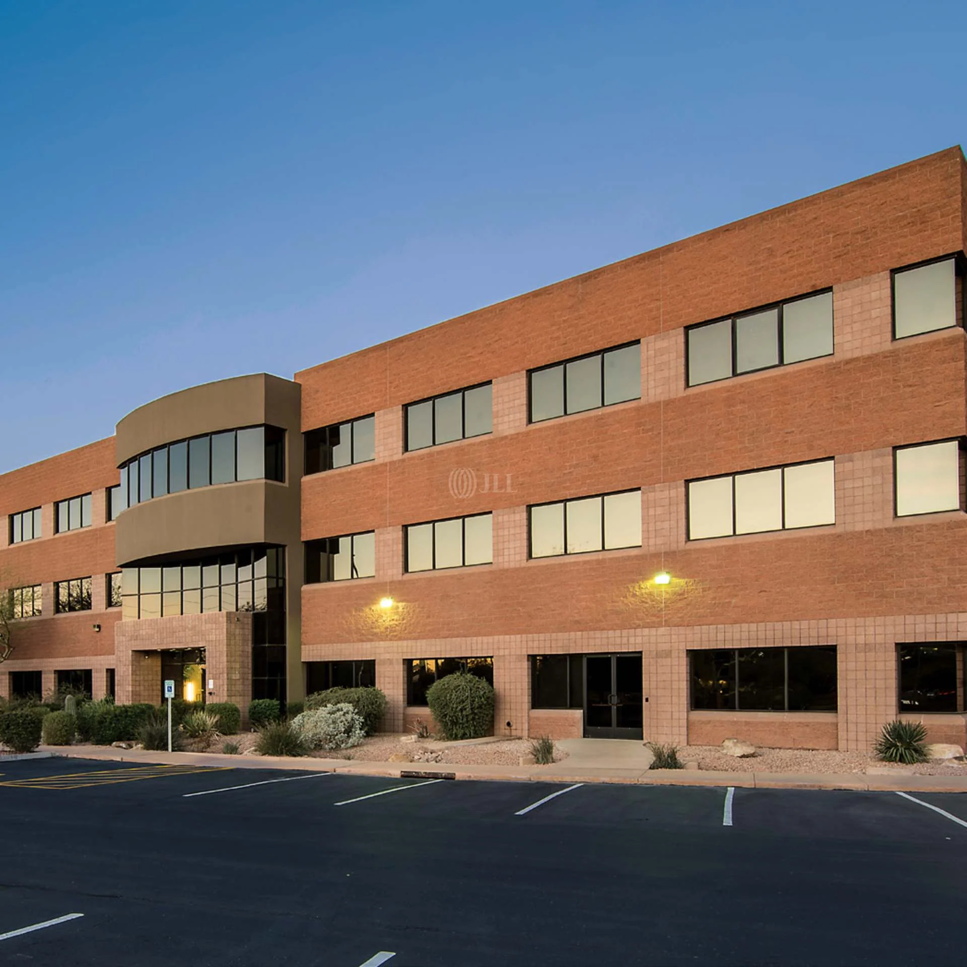 Papago Technology Center – 1600 Building — Lease in Tempe, AZ, photo 2 of 4