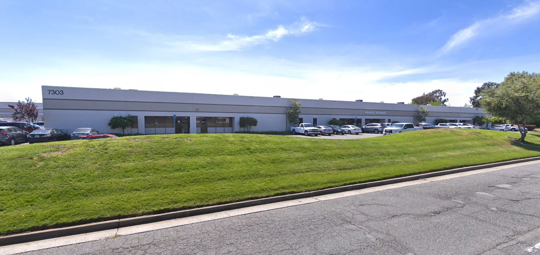 7303 Edgewater Dr, Sublease — Lease in Oakland, CA, photo 1 of 8