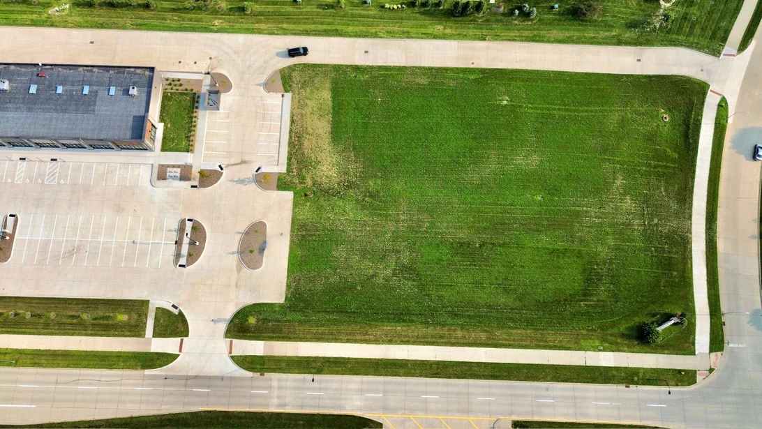 10290 NW 62nd Ave — Sale in Johnston, IA, photo 3 of 8