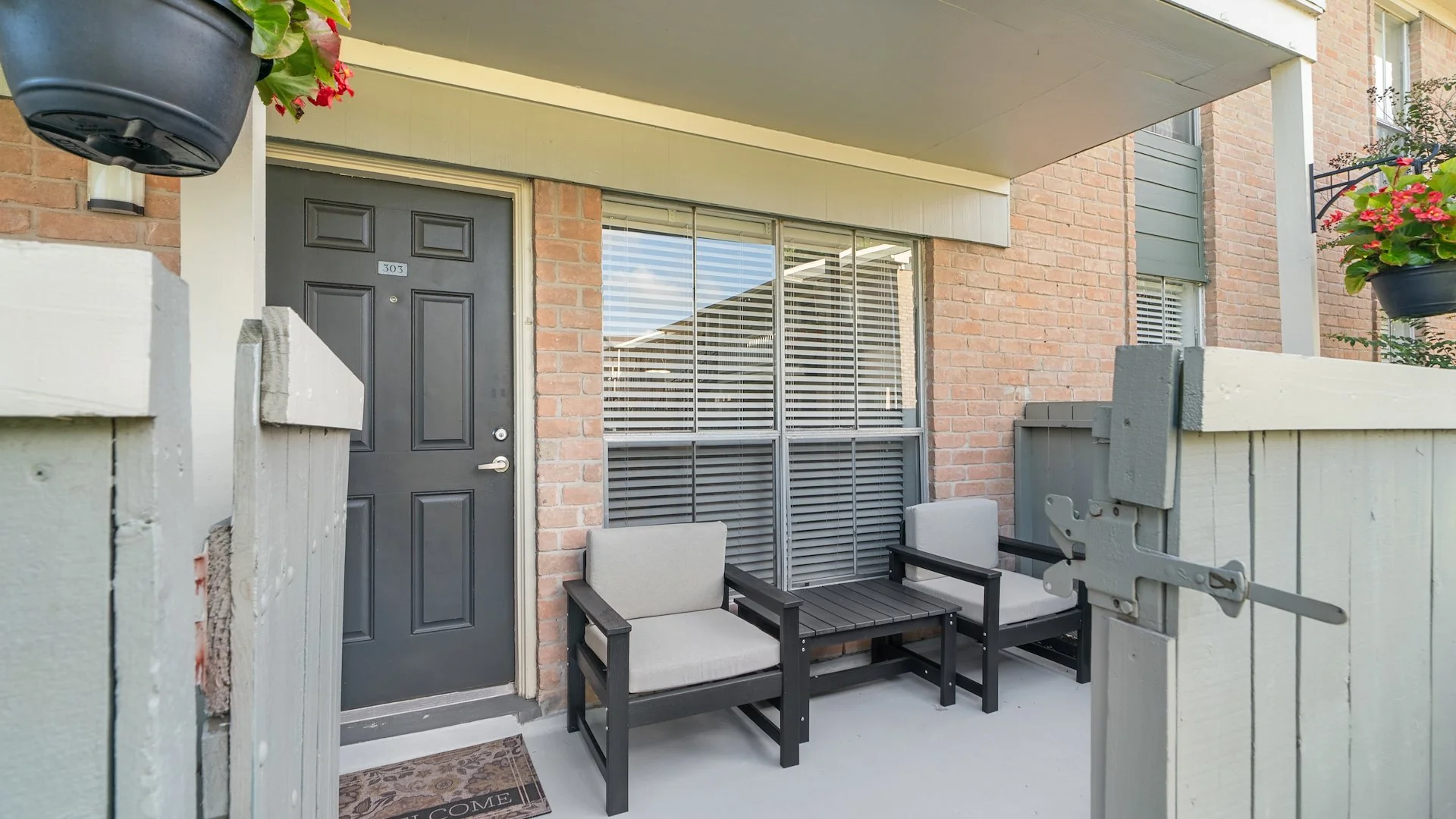 Huntington Oaks — Sale in Alvin, TX, photo 4 of 8