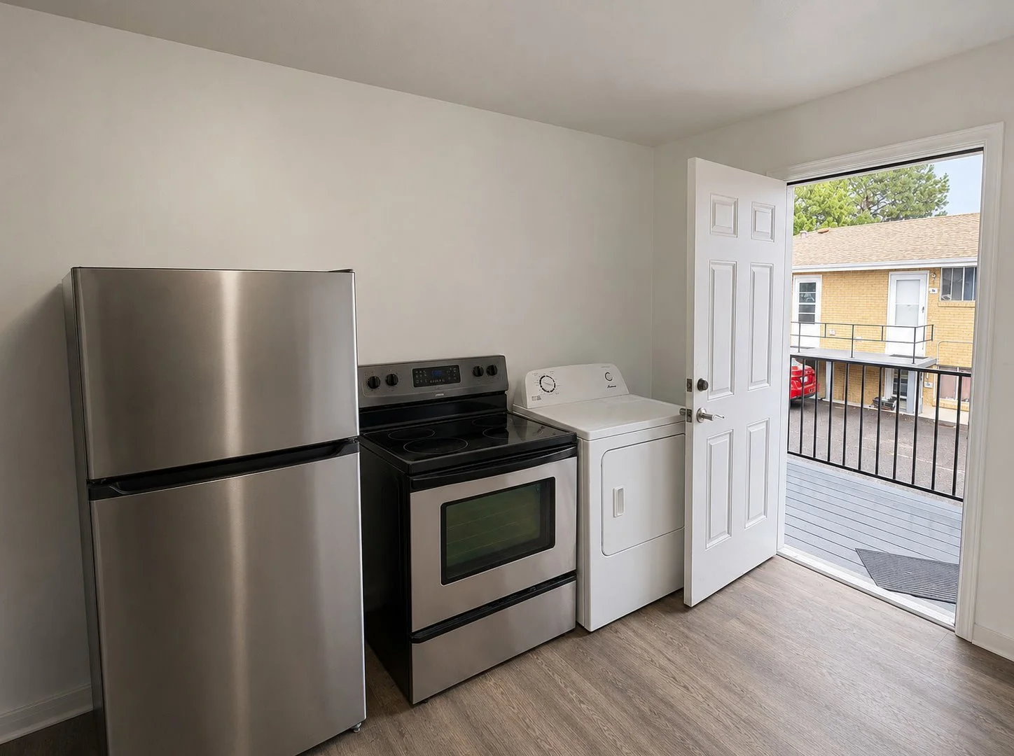 5410 W 3rd Pl — Sale in Lakewood, CO, photo 5 of 6