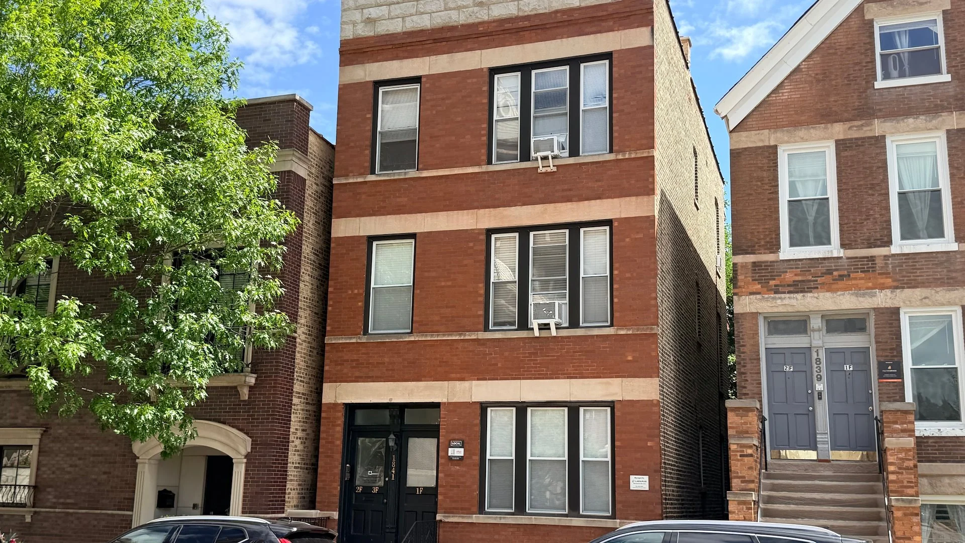 1841 North Hermitage Avenue — Sale in Chicago, IL, photo 1 of 2