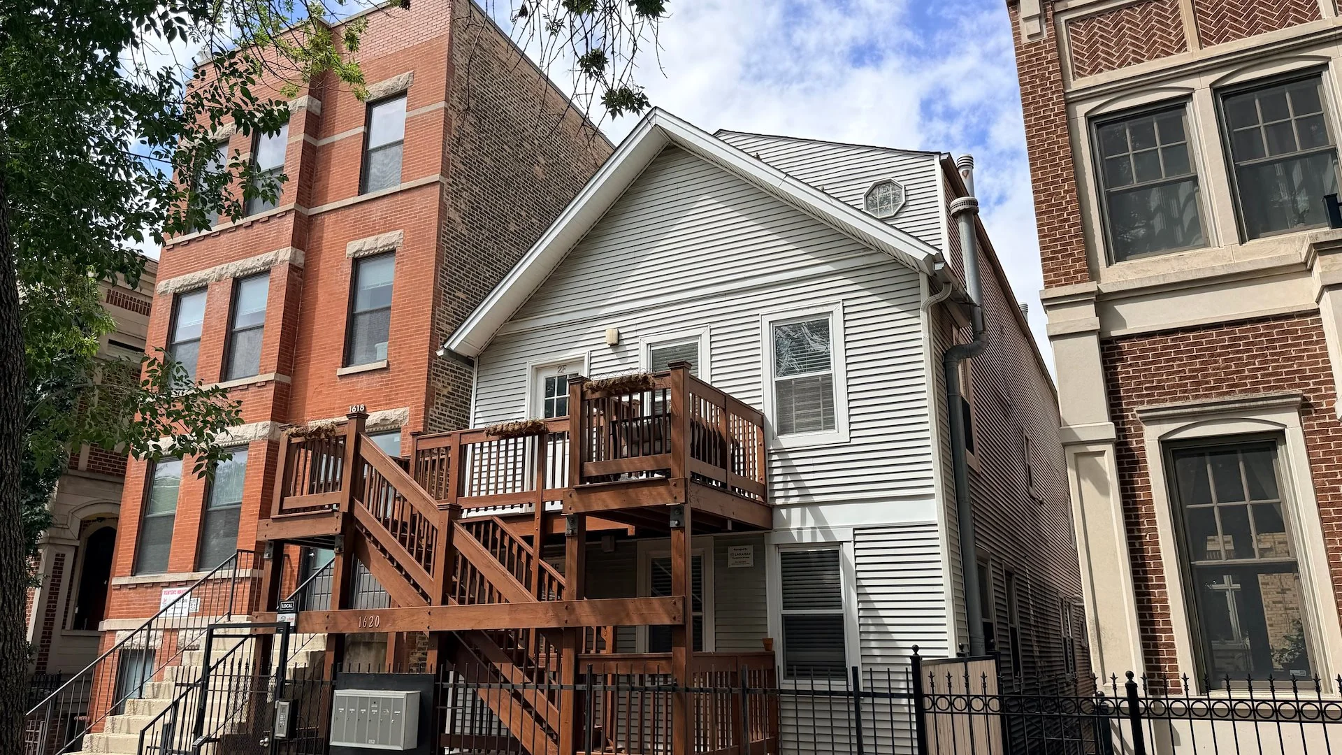 1620 North Marshfield Avenue — Sale in Chicago, IL, photo 1 of 2