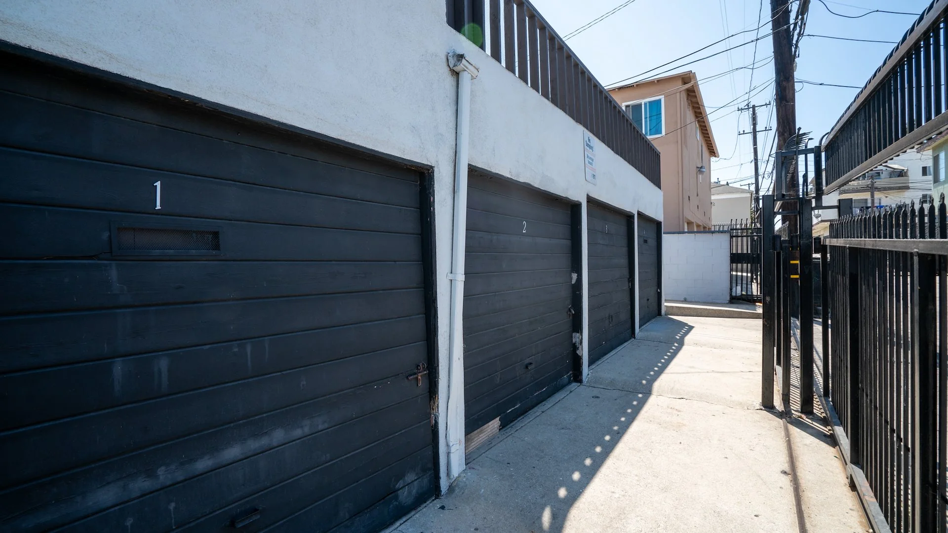 1425 Cedar Ave — Sale in Long Beach, CA, photo 2 of 6
