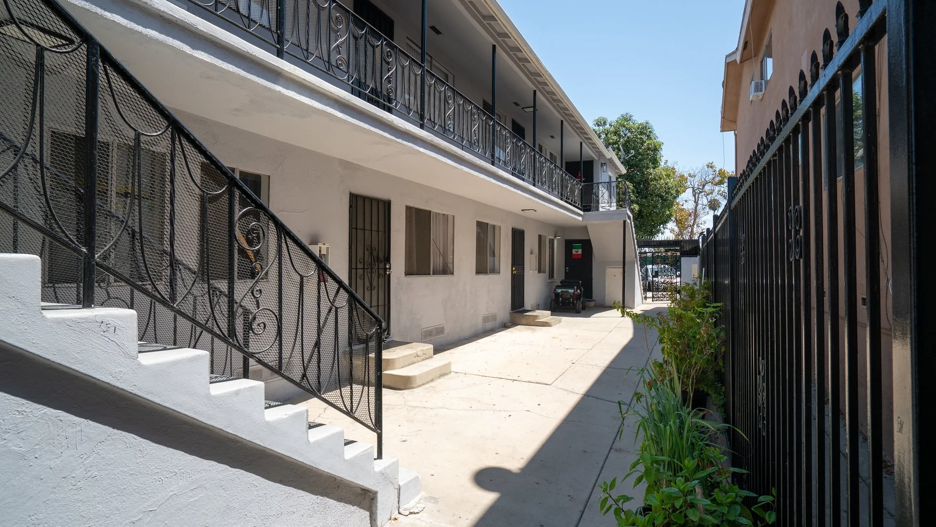 1425 Cedar Ave — Sale in Long Beach, CA, photo 5 of 6