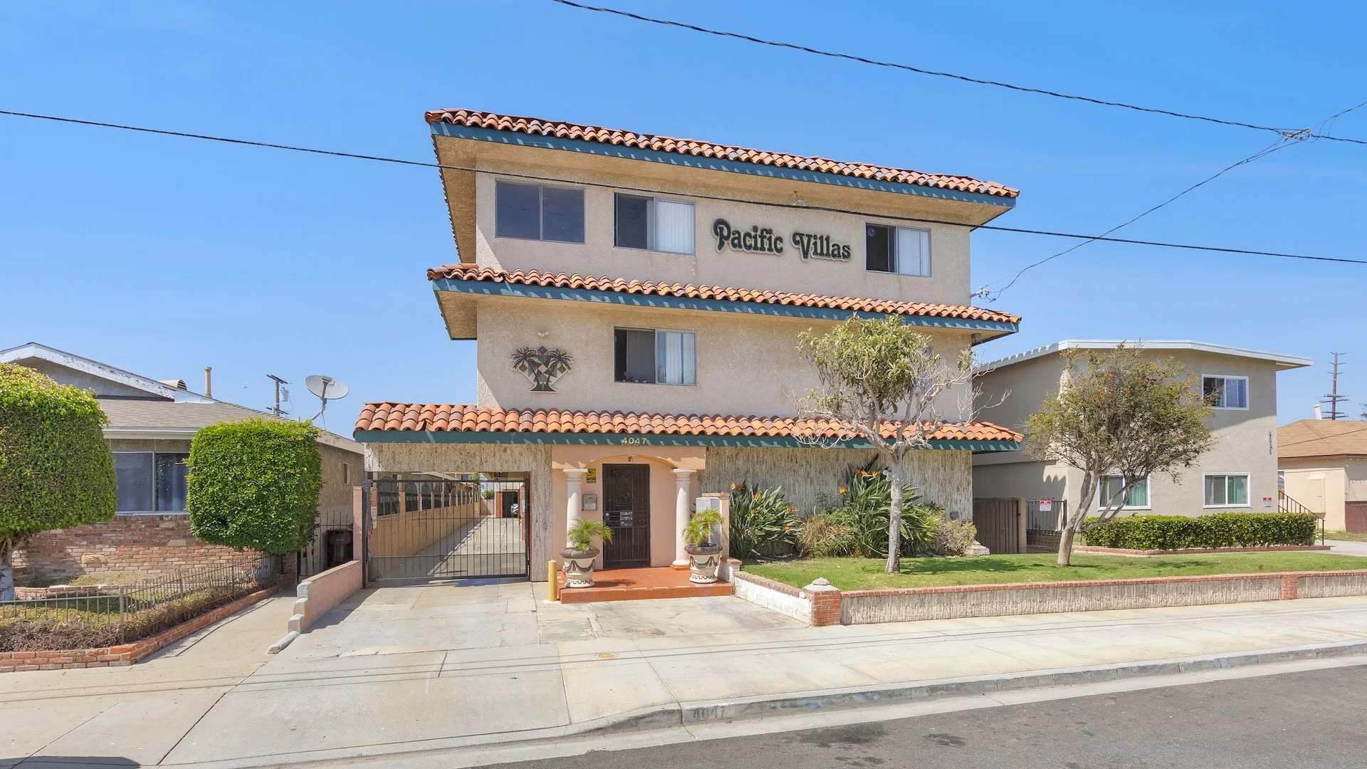 4047 W 136th St — Sale in Hawthorne, CA, photo 1 of 8
