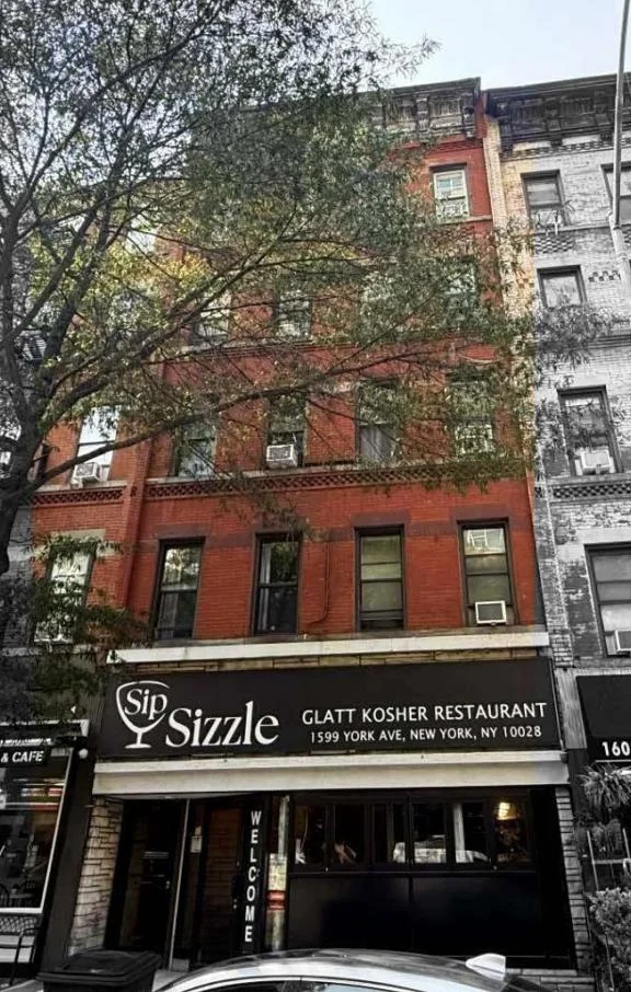 1599 York Avenue — Sale in New York, NY, photo 3 of 5