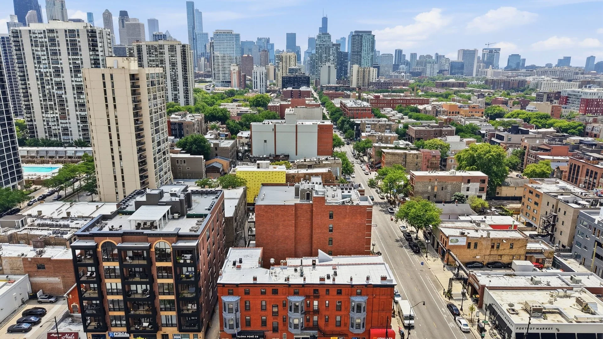 North & Wells — Sale in Chicago, IL, photo 2 of 3