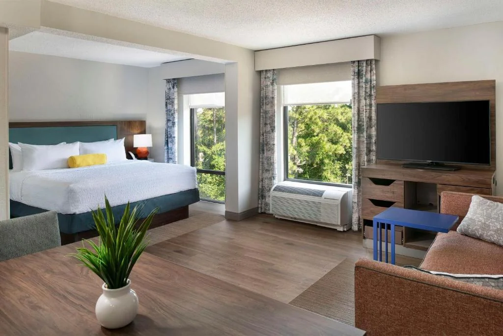 Hampton Inn - Myrtle Beach/Northwood — Sale in Myrtle Beach, SC, photo 3 of 5