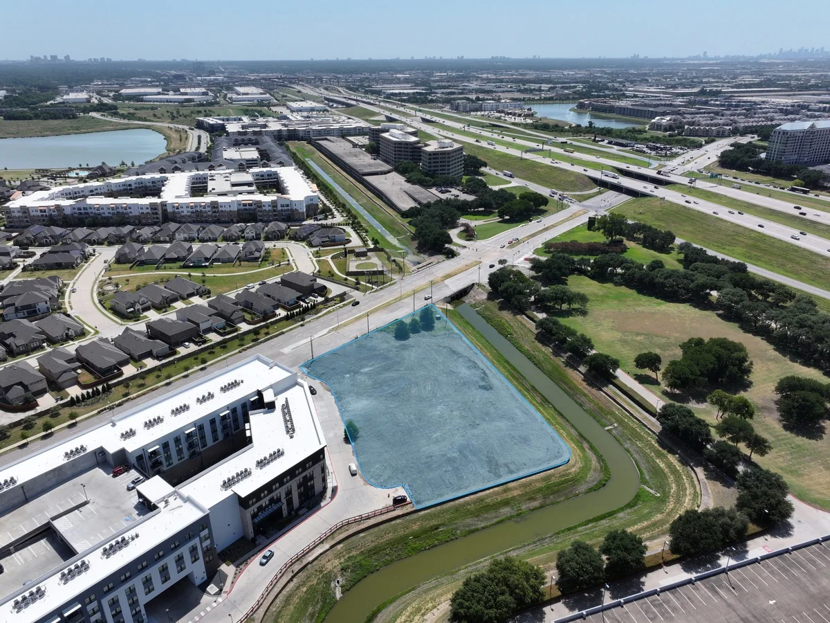 2.5 Acres Farmers Branch Multifamily Land (DFW) — Sale in Farmers Branch, TX, photo 1 of 3