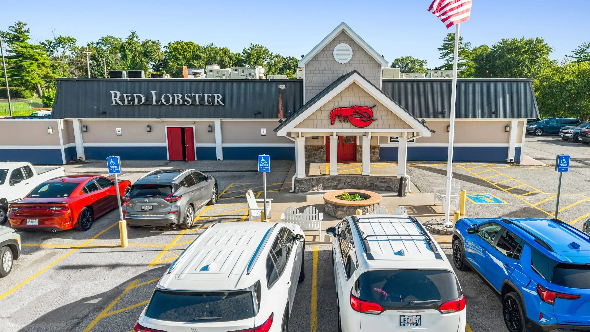 Red Lobster — Sale in St. Louis, MO, photo 1 of 8