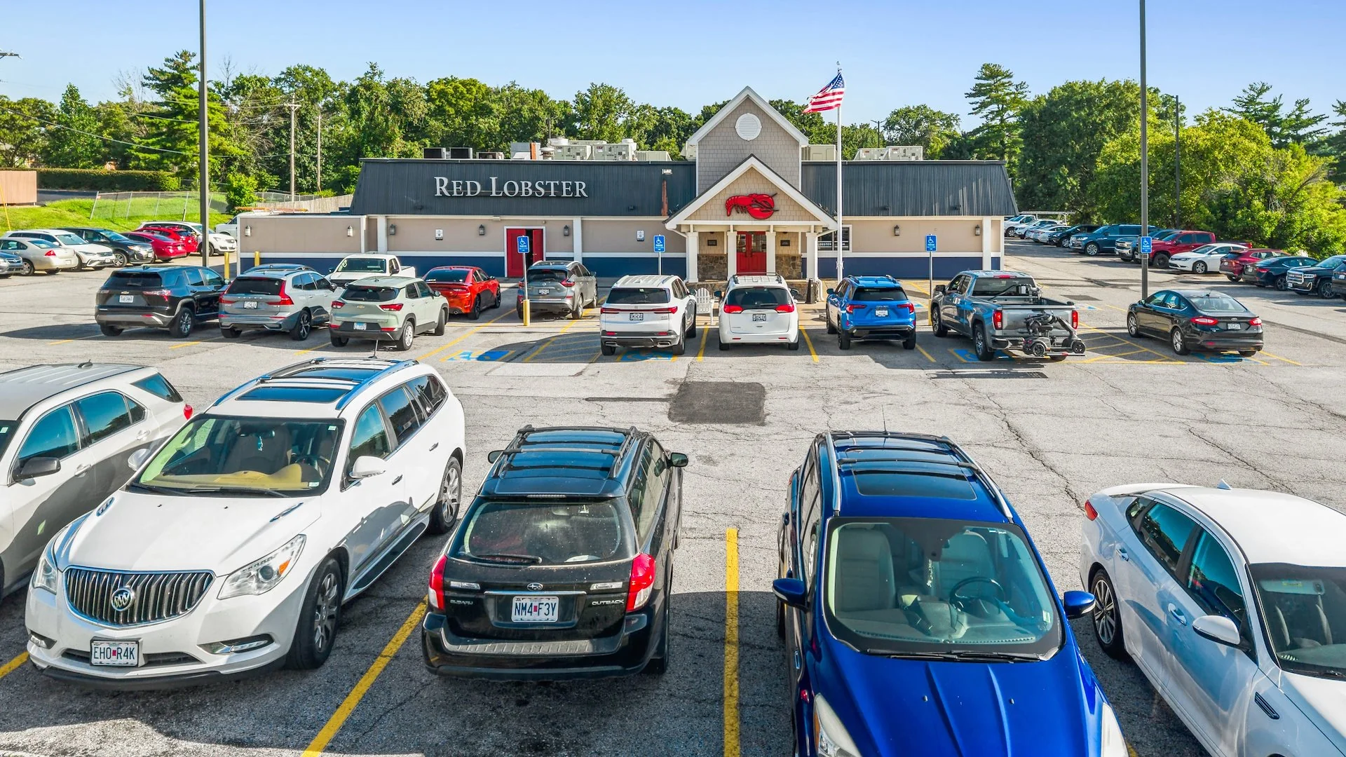 Red Lobster — Sale in St. Louis, MO, photo 3 of 8