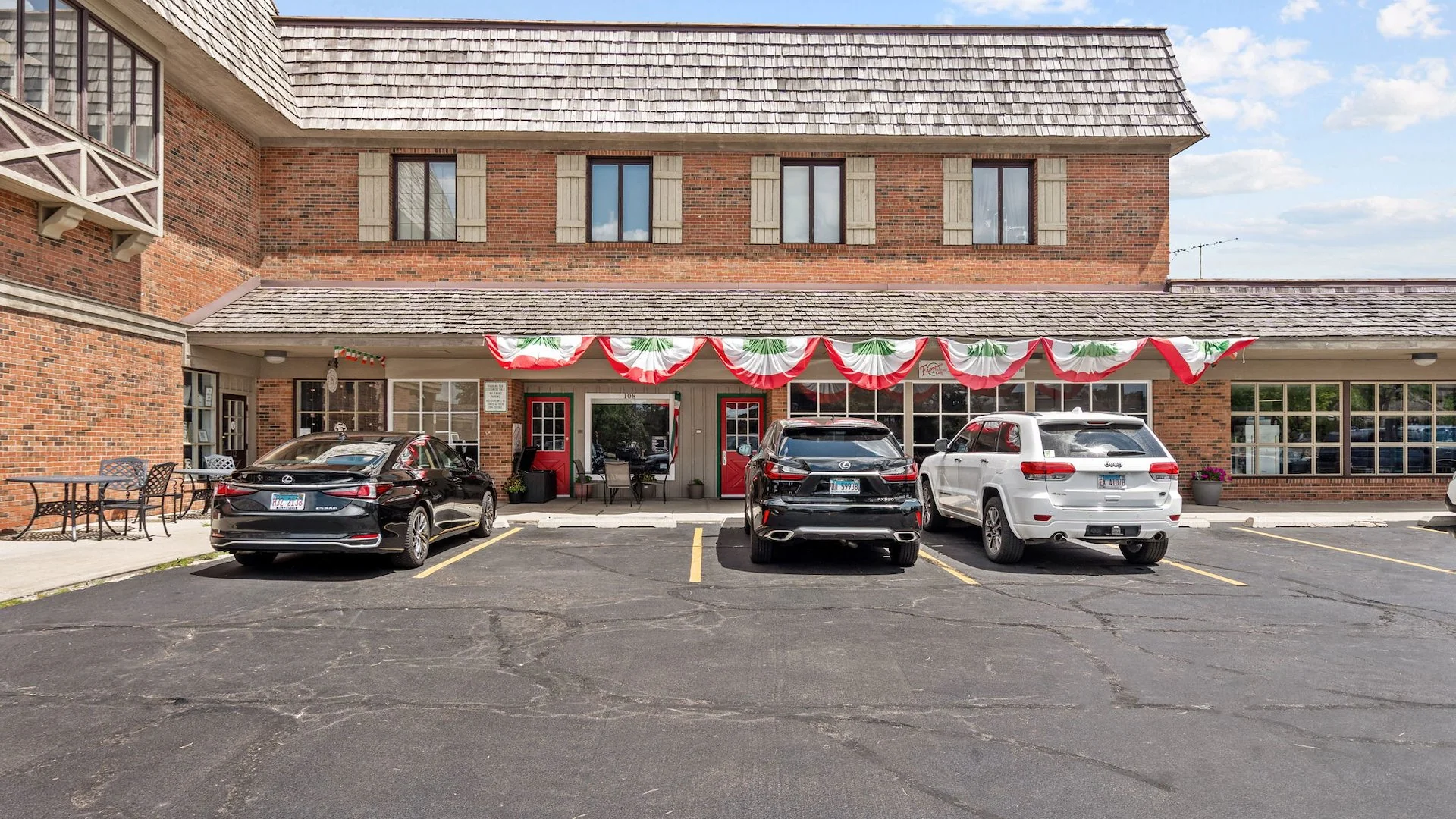 Barrington Commons Plaza — Sale in Barrington, IL, photo 1 of 5