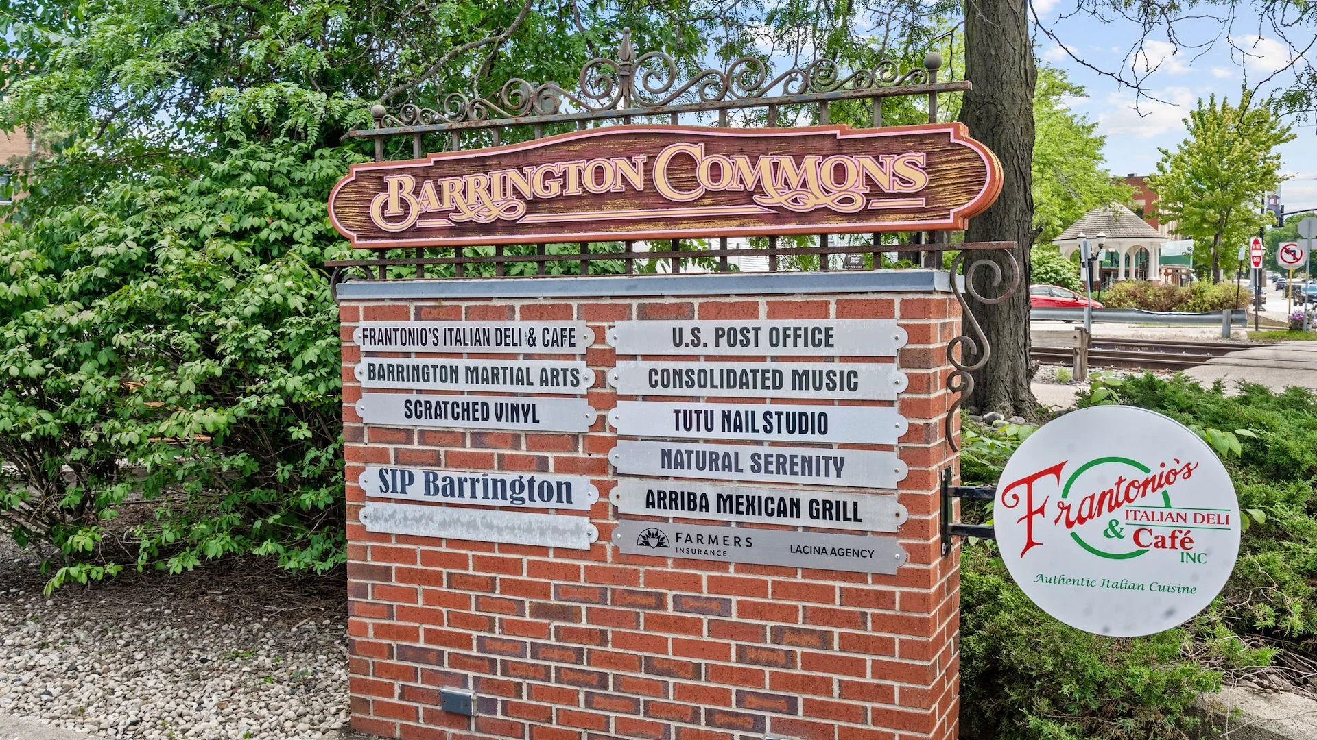 Barrington Commons Plaza — Sale in Barrington, IL, photo 2 of 5