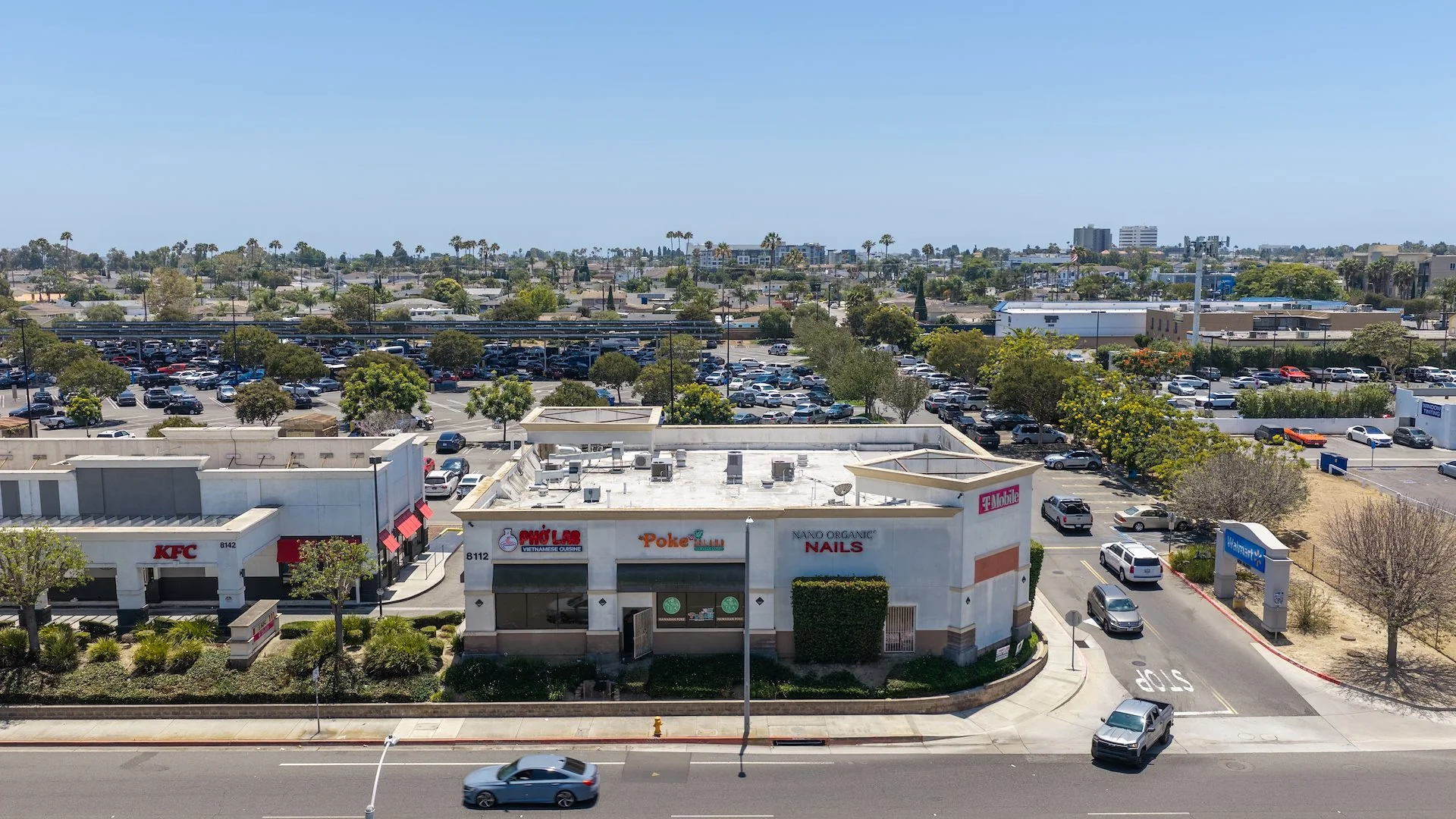 Huntington Beach Retail Leasehold — Sale in Huntington Beach, CA, photo 1 of 2