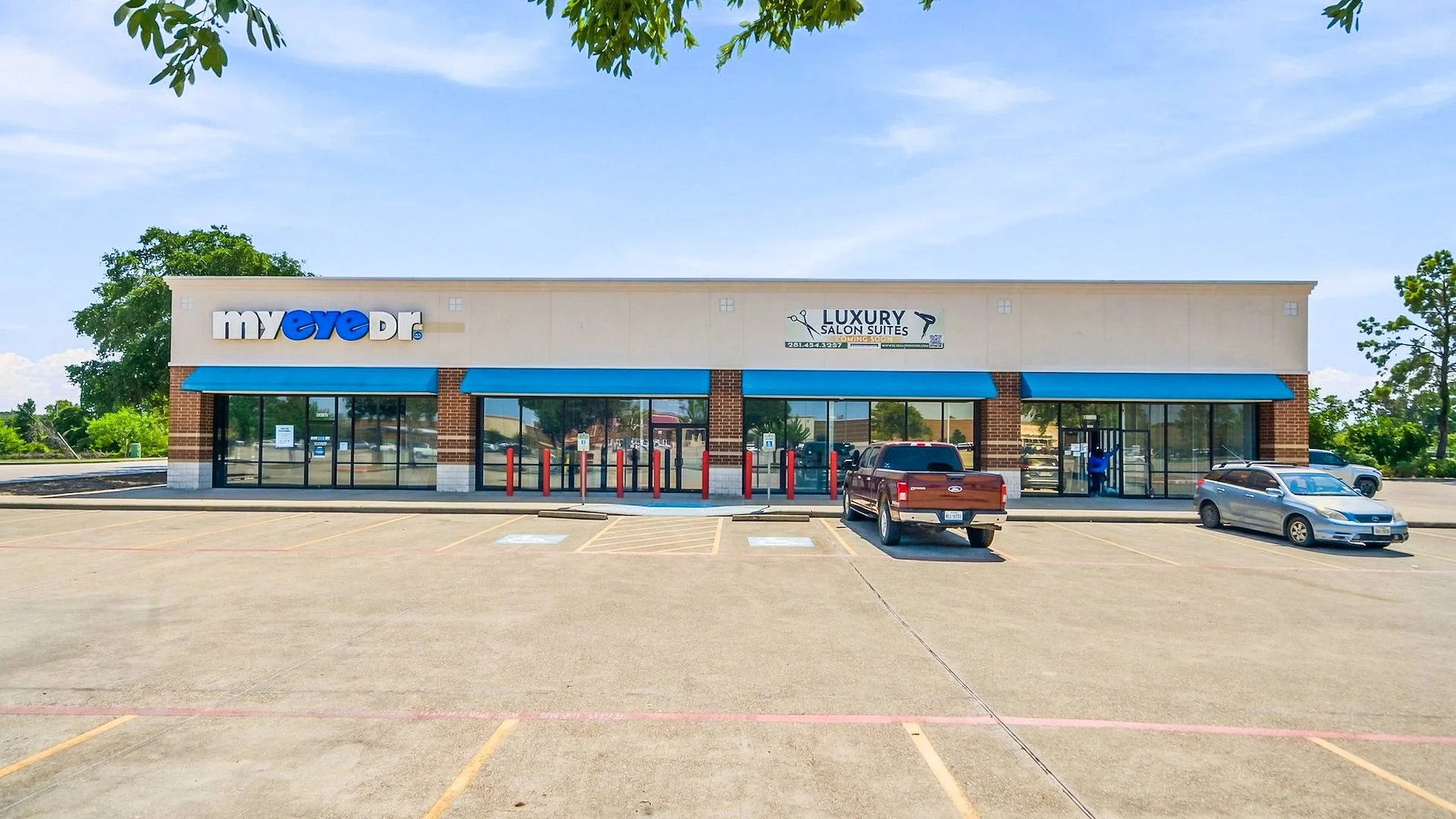 Humble Shopping Center — Sale in Humble, TX, photo 1 of 6