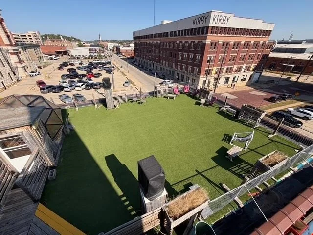 62 E 7th St — Sale in Dubuque, IA, photo 5 of 8