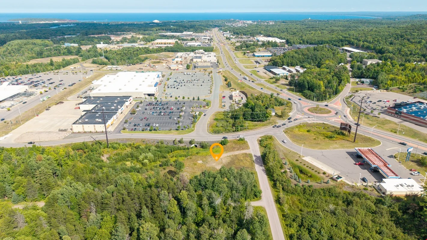 420 Brickyard Road Marquette, MI. — Sale in Marquette, MI, photo 7 of 8