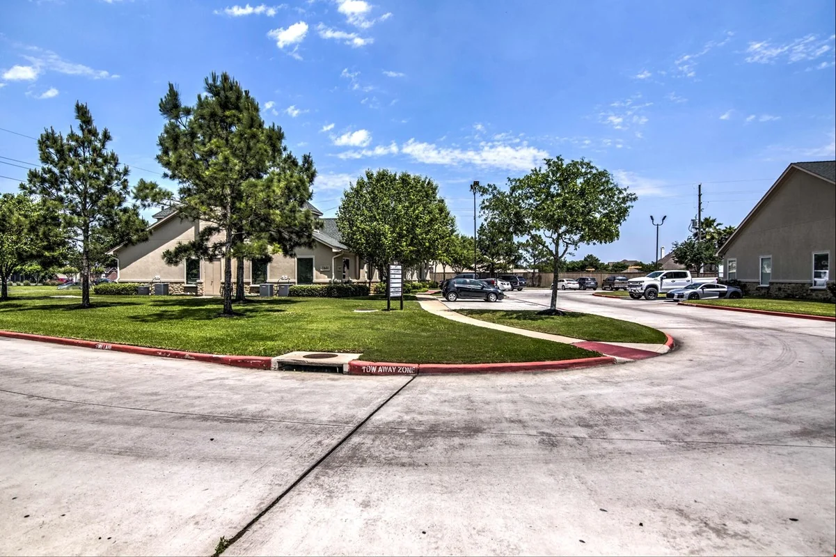 11601 Spring Cypress Road, Units A, B, D & E — Sale in Tomball, TX, photo 2 of 8