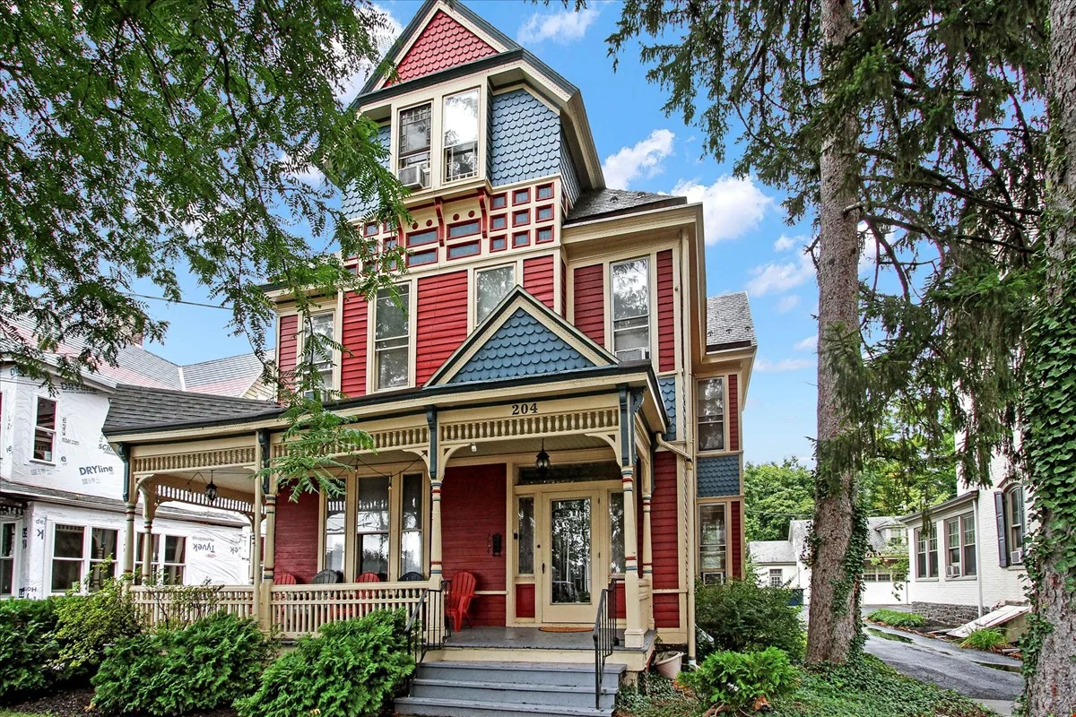 Victorian Home built in 1880 — Sale in Gettysburg, PA, photo 8 of 8