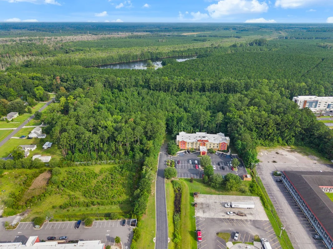 Highway 17 Acreage — Sale in Richmond Hill, GA, photo 5 of 8