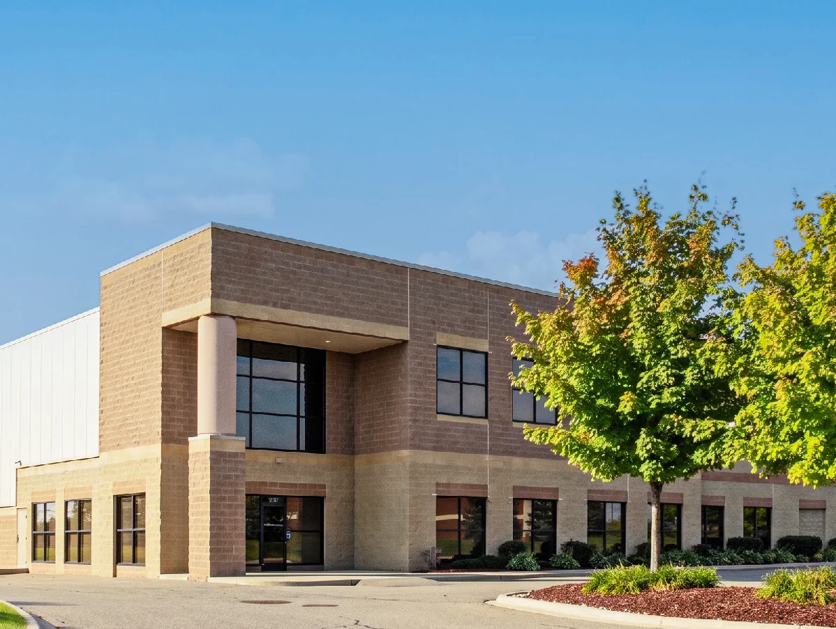 Livonia Corporate Center — Lease in Livonia, MI, photo 2 of 2