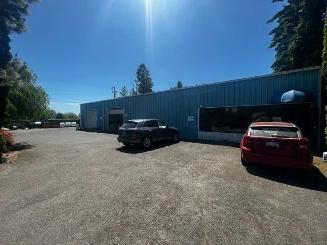 North Plains Shop — Lease in North Plains, OR, photo 2 of 8
