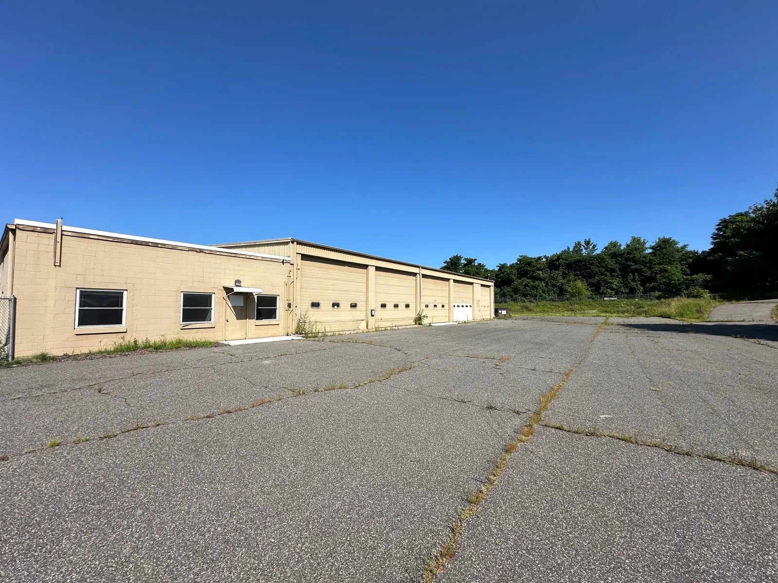 Industrial in Springfield, MA — Lease in Springfield, MA, photo 2 of 8