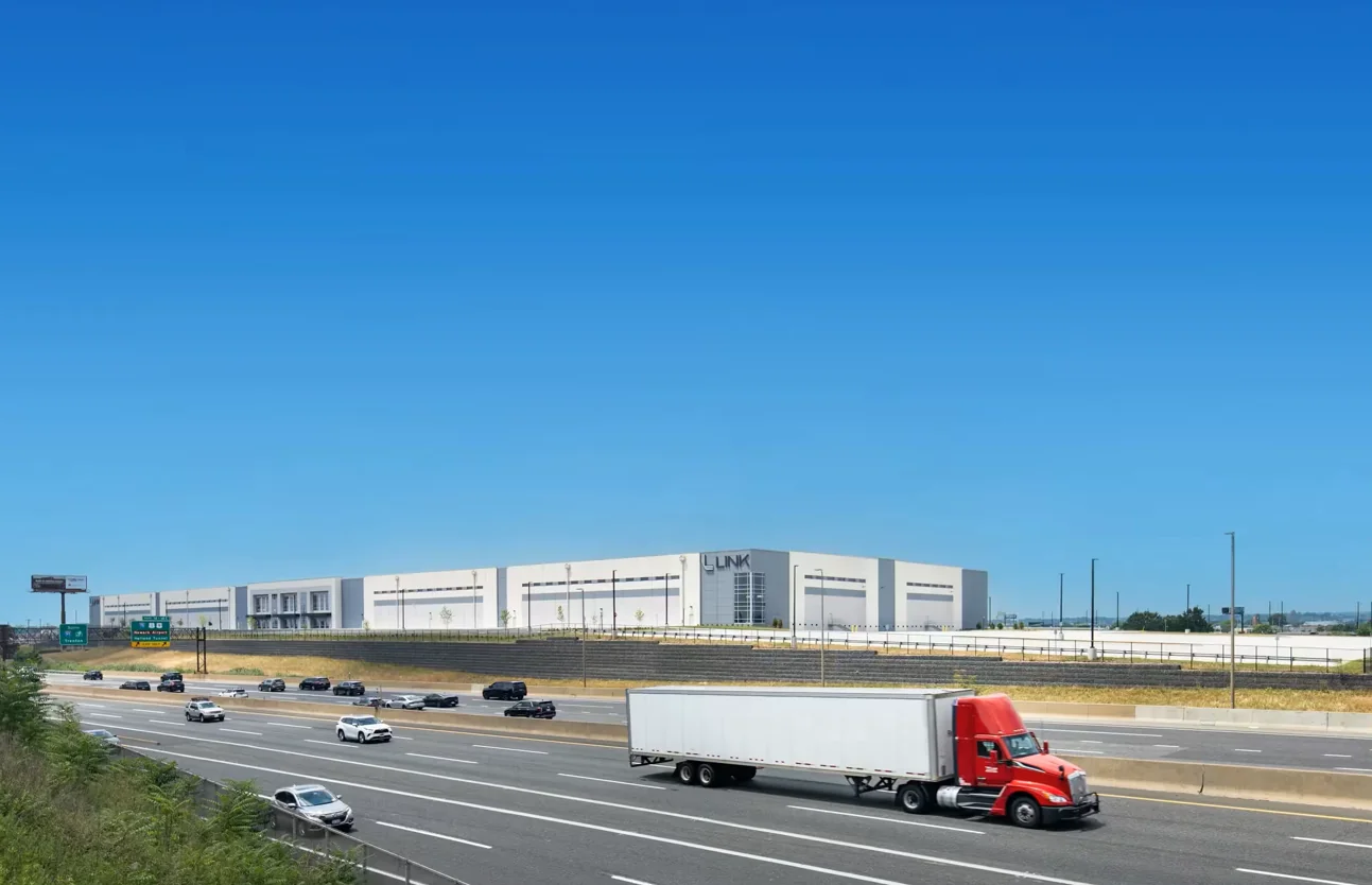 ARROWWOOD LOGISTICS CENTER — Lease in Newark, NJ, photo 2 of 4
