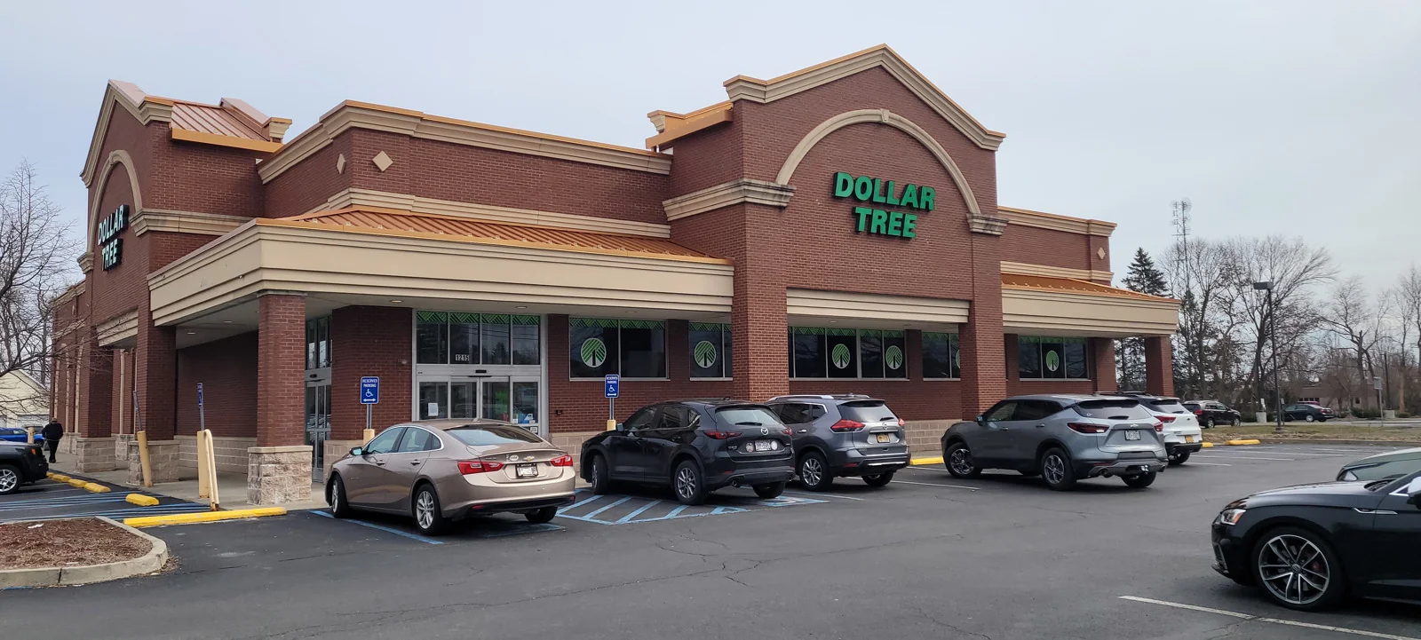 Retail in Colonie, NY — Sale in Colonie, NY, photo 1 of 3
