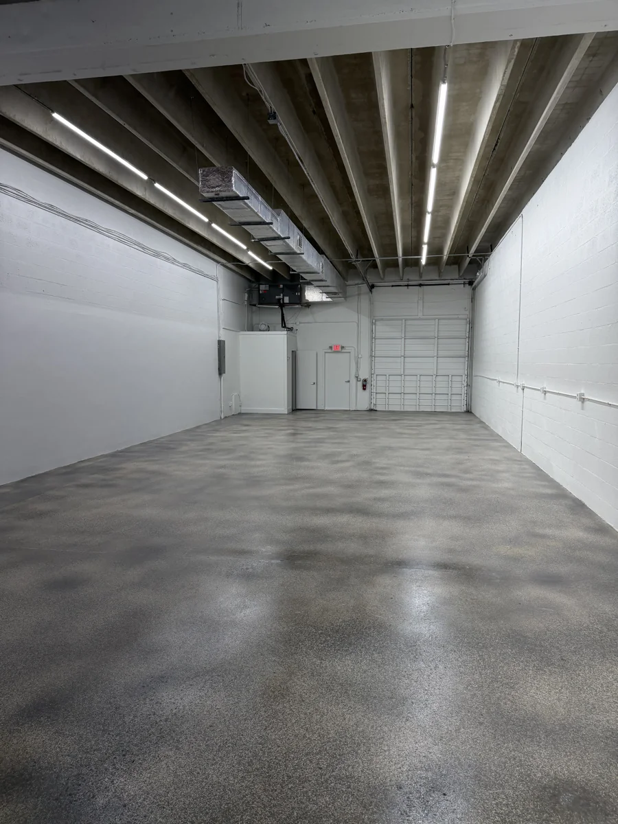 Hollywood Industrial Warehouse — Lease in Hollywood, FL, photo 3 of 7