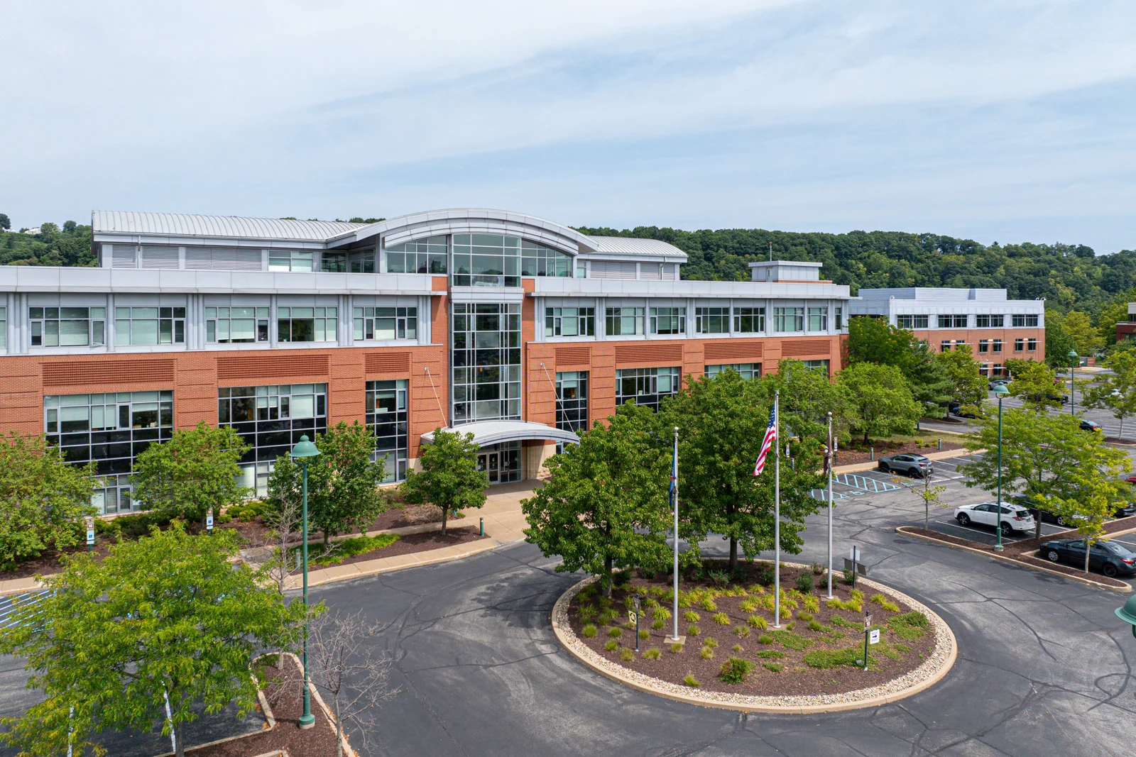 385-395 East Waterfront — Lease in Homestead, PA, photo 2 of 8