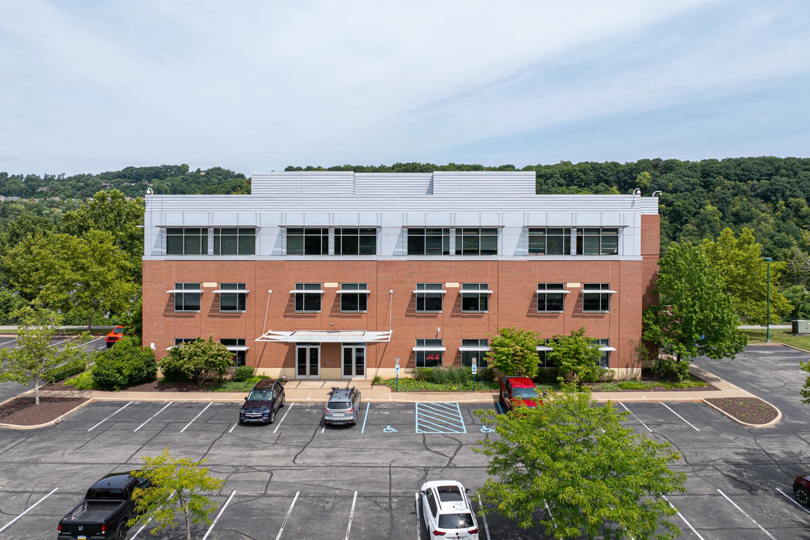 385-395 East Waterfront — Lease in Homestead, PA, photo 3 of 8