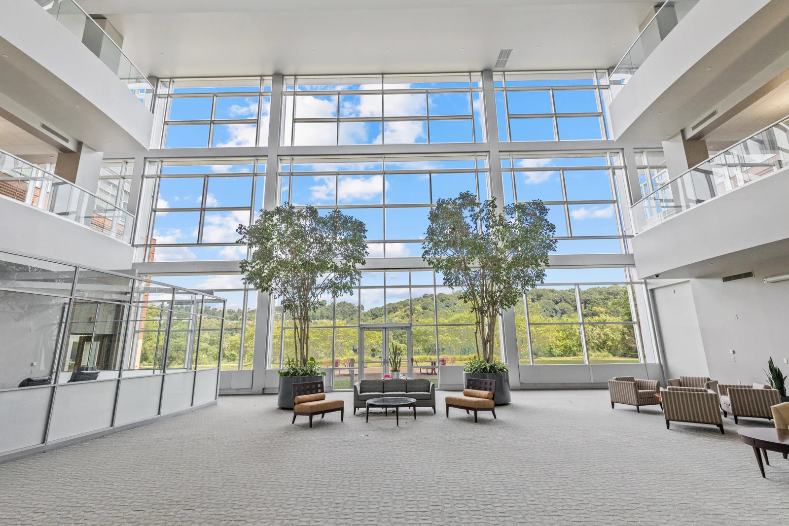 385-395 East Waterfront — Lease in Homestead, PA, photo 4 of 8