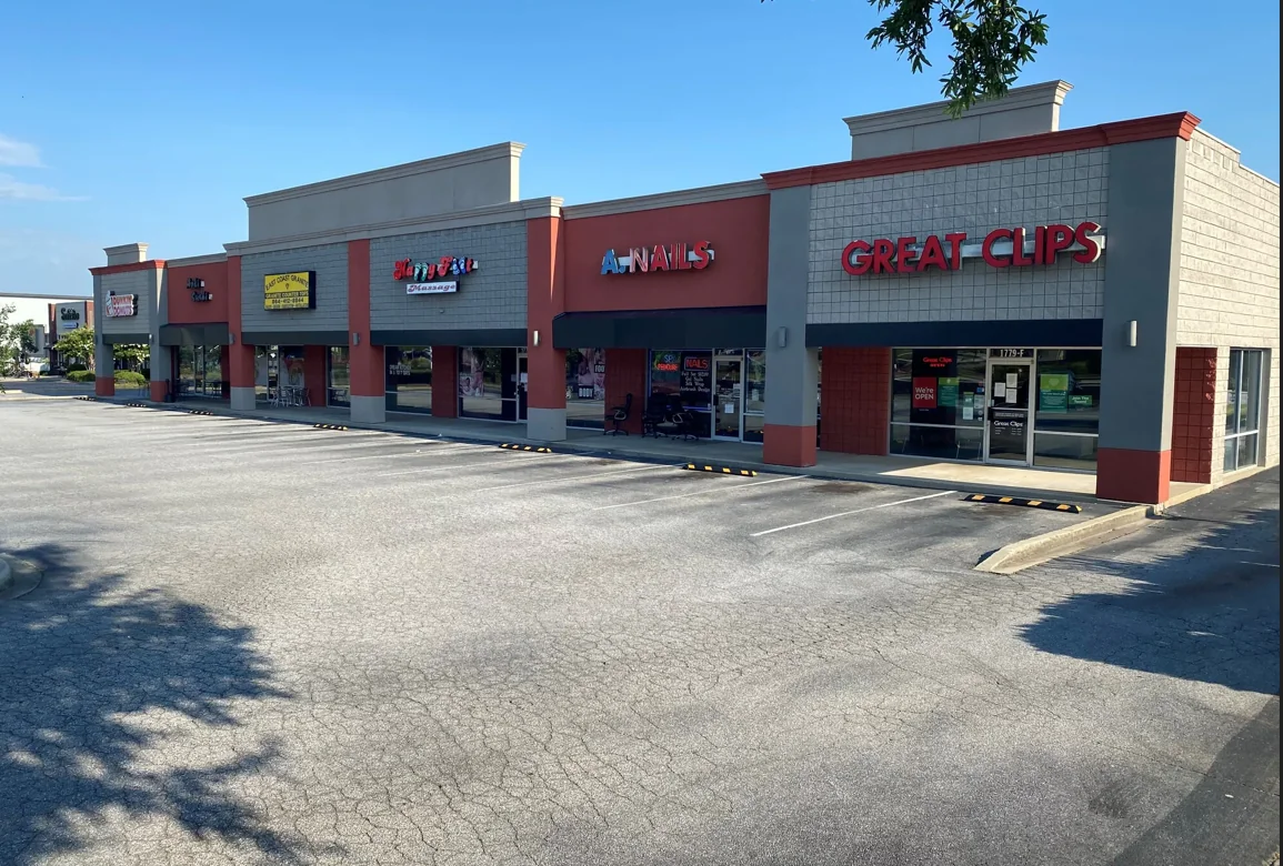 Retail in Greenville, SC — Lease in Greenville, SC, photo 1 of 1