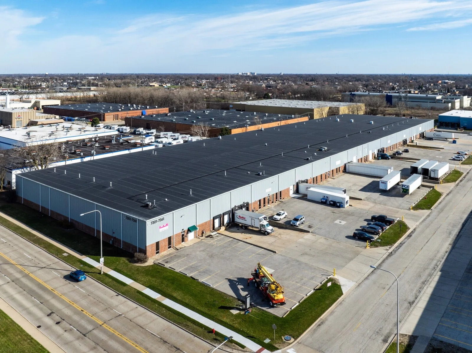 7341 - 7351 S. Meade Ave., Bedford Park, IL — Lease in Bedford Park, IL, photo 1 of 3