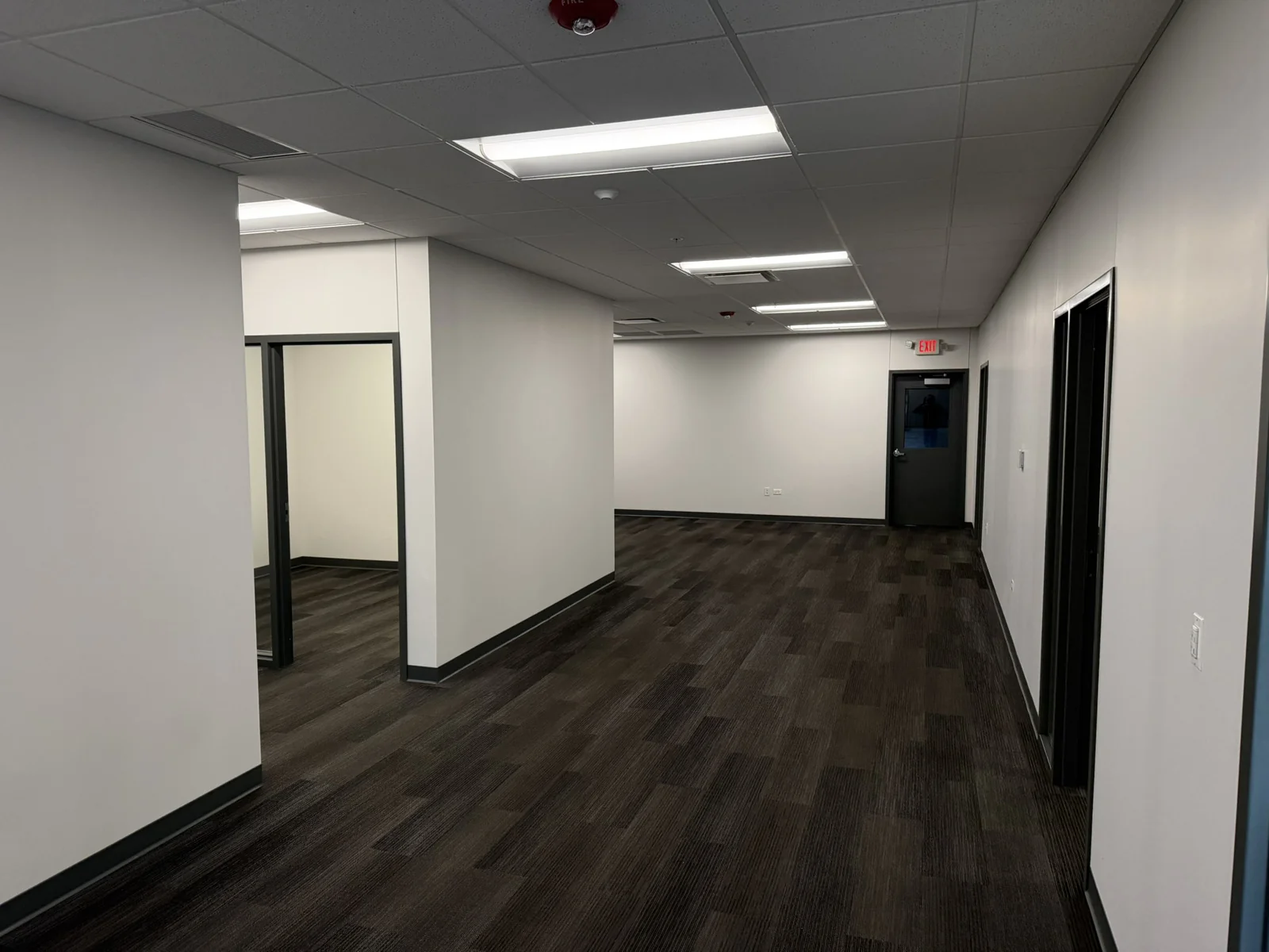 9655 Soreng Avenue — Lease in Schiller Park, IL, photo 5 of 8