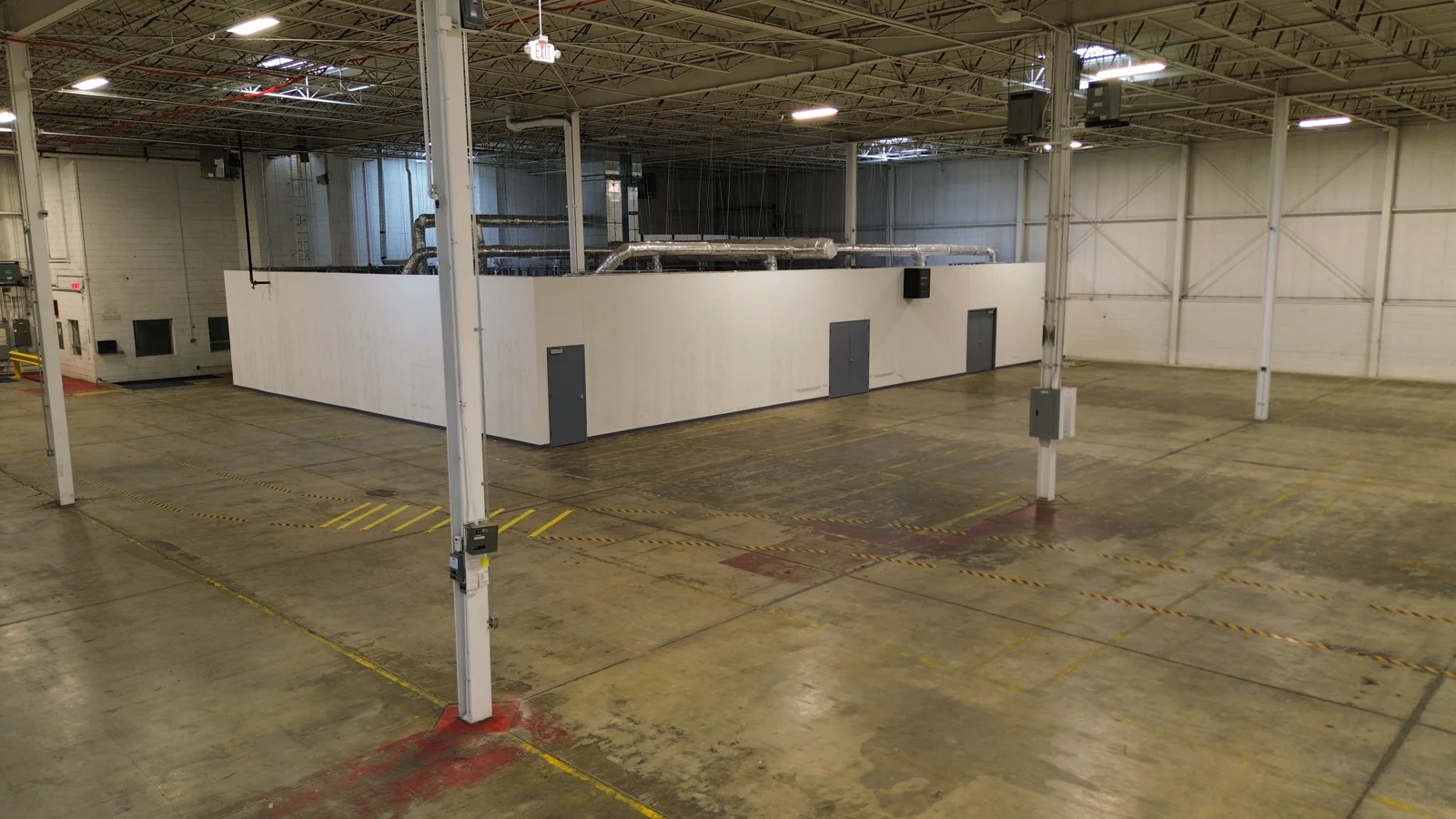 2440 Pratt Blvd — Lease in Elk Grove Village, IL, photo 8 of 8