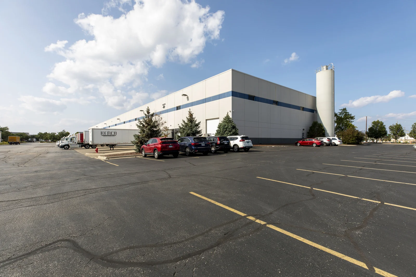 2475 Touhy Avenue, Elk Grove Village, IL — Lease in Elk Grove Village, IL, photo 2 of 8