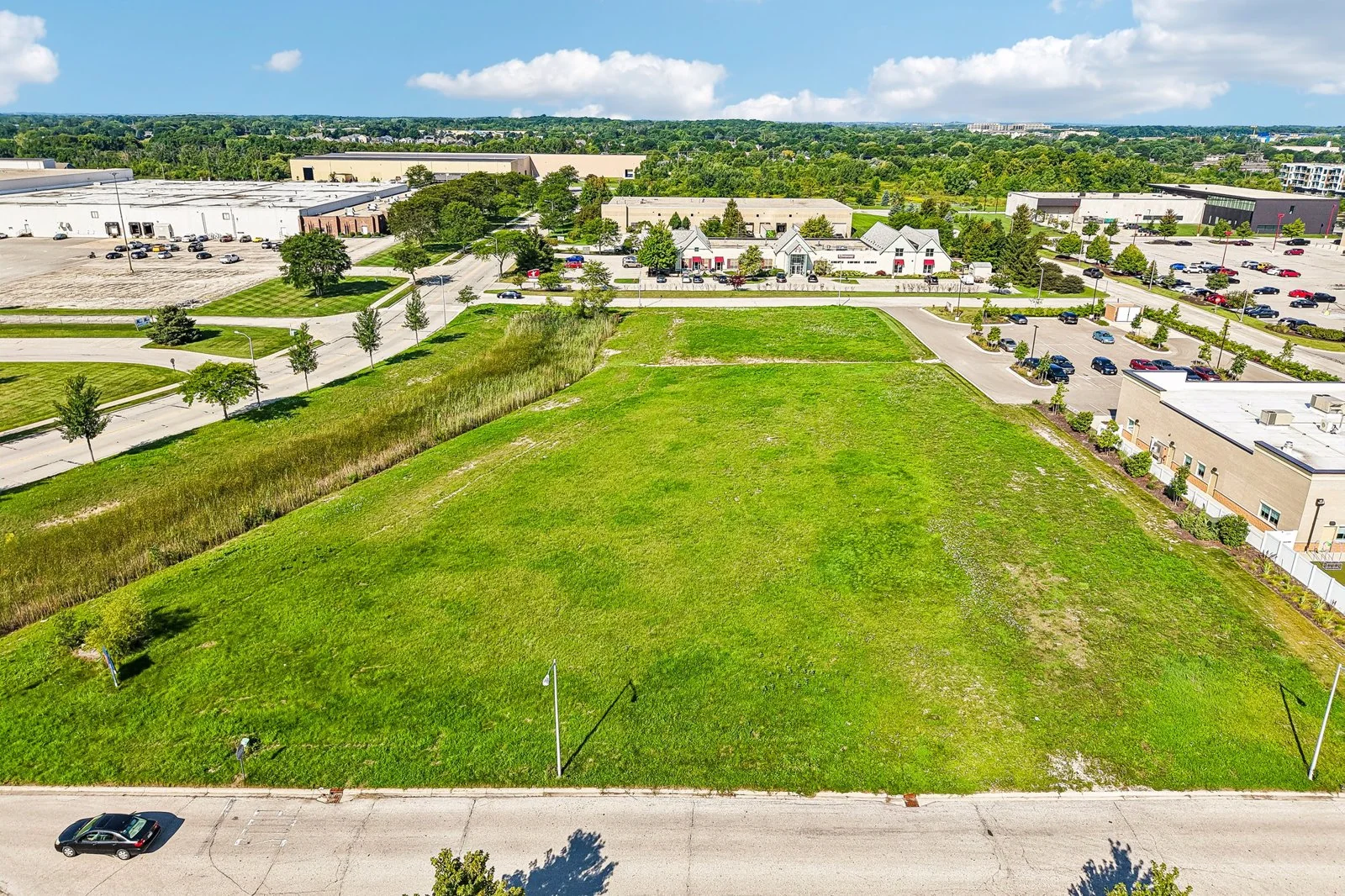 Shadow-Anchored Outlot — Sale in Oak Creek, WI, photo 4 of 8
