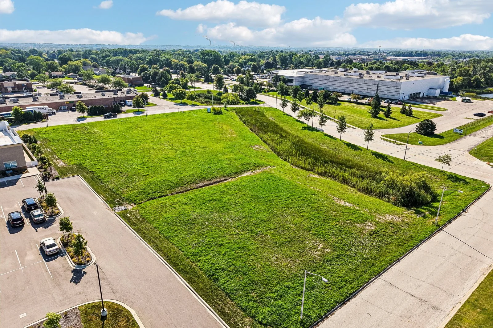 Shadow-Anchored Outlot — Sale in Oak Creek, WI, photo 5 of 8