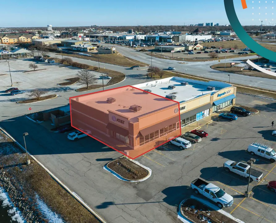 Retail in Champaign, IL — Lease in Champaign, IL, photo 1 of 2