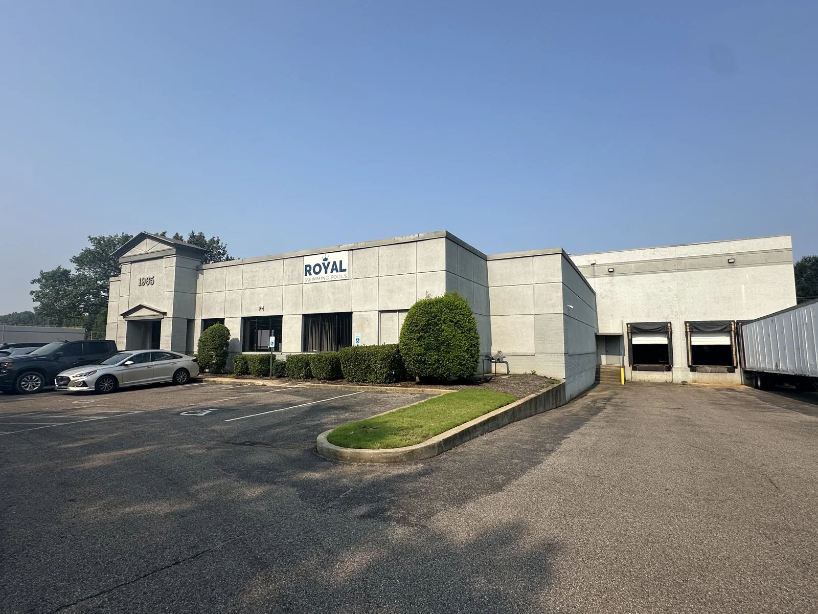 Shelby Oaks Industrial Park — Lease in Memphis, TN, photo 1 of 2